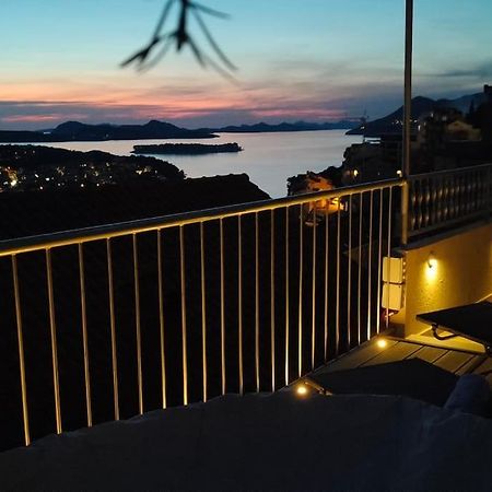 Apartamento Kate'S Studio With An Amazing View Dubrovnik Exterior foto