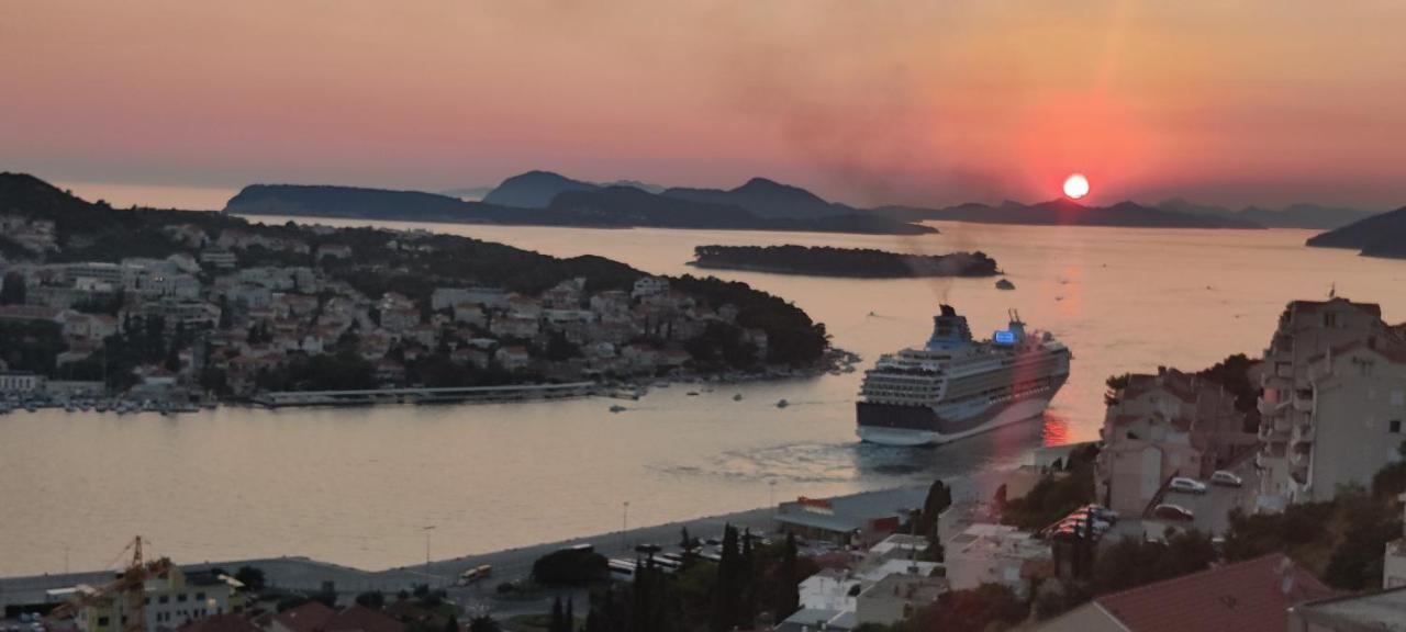Apartamento Kate'S Studio With An Amazing View Dubrovnik Exterior foto